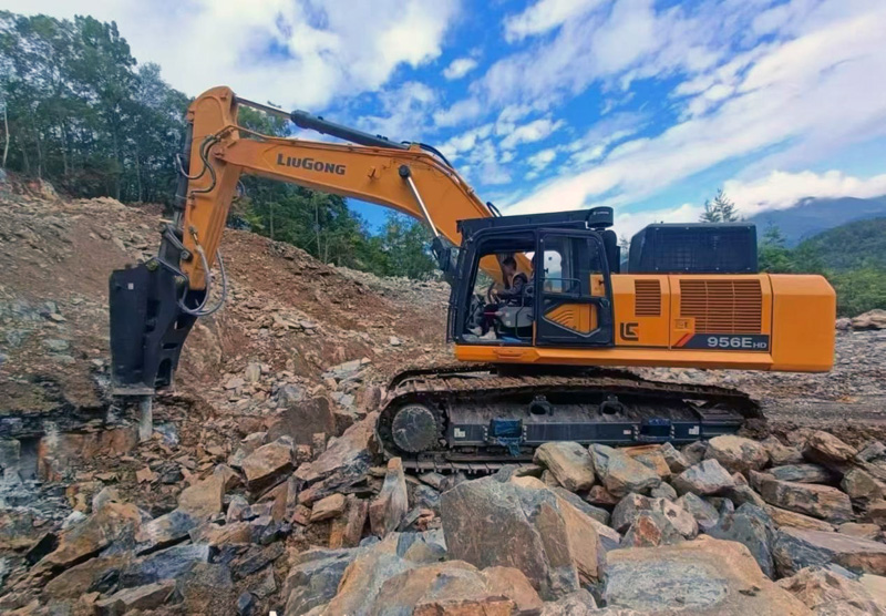 Excavators Hydraulic Breaker Excavators Hydraulic Breaker